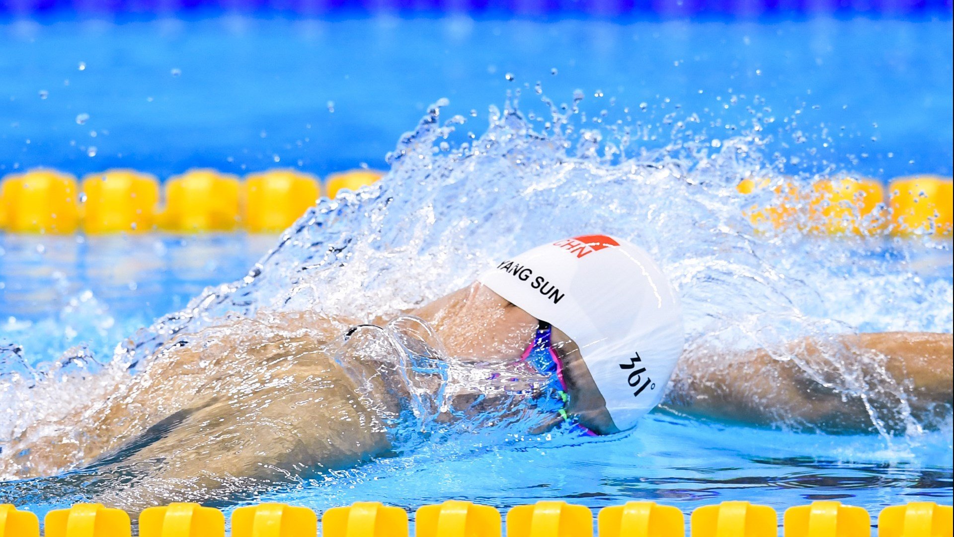 CBA赛场激发全国篮球热潮,cba赛场激发全国篮球热潮的球员